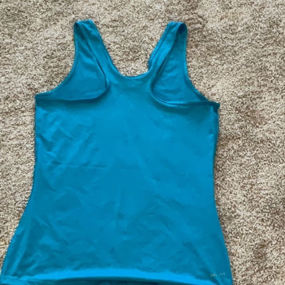 Nike Dri Fit Tank Top - Picture 4 of 4